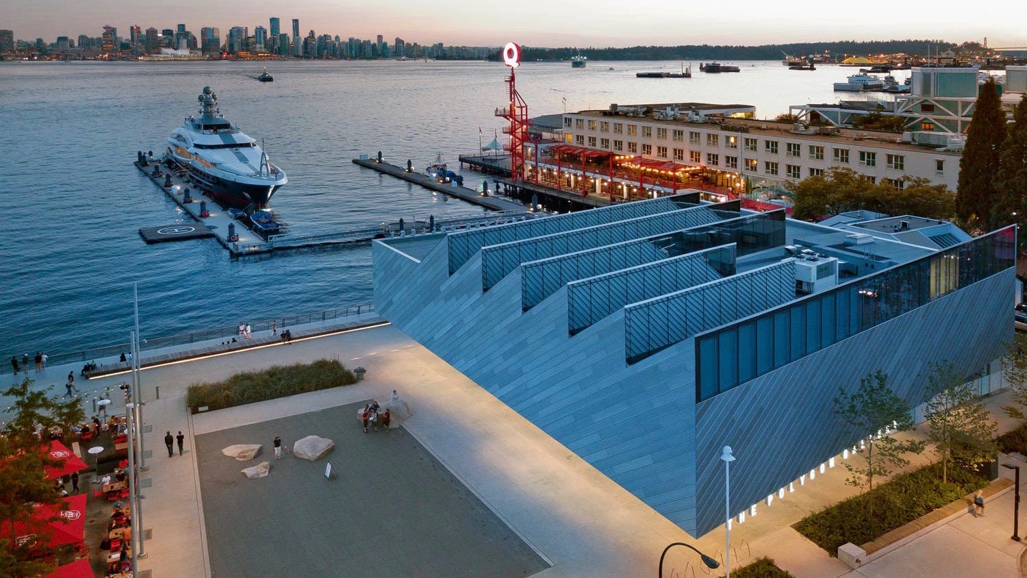 Polgon gallery at sunset